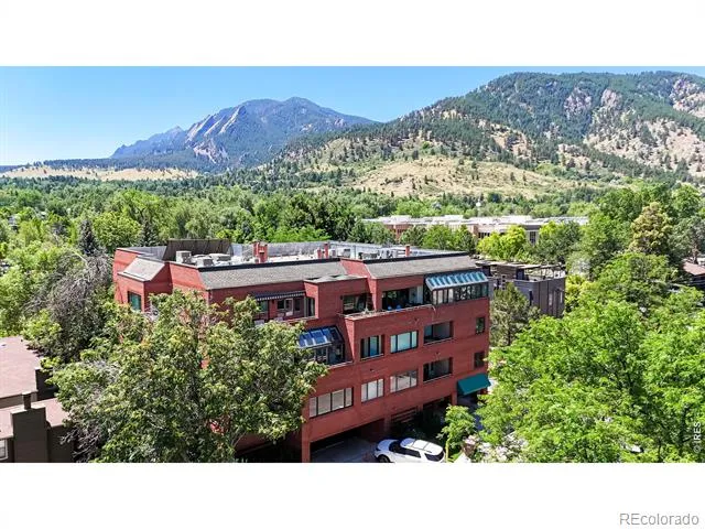 624 Pearl Street #203 Boulder, CO 80302