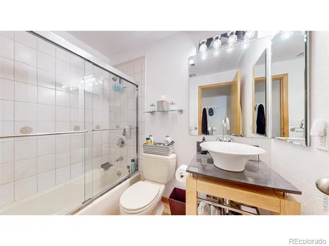 624 Pearl Street #203 Boulder, CO 80302