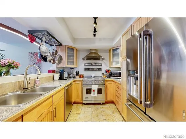 624 Pearl Street #203 Boulder, CO 80302
