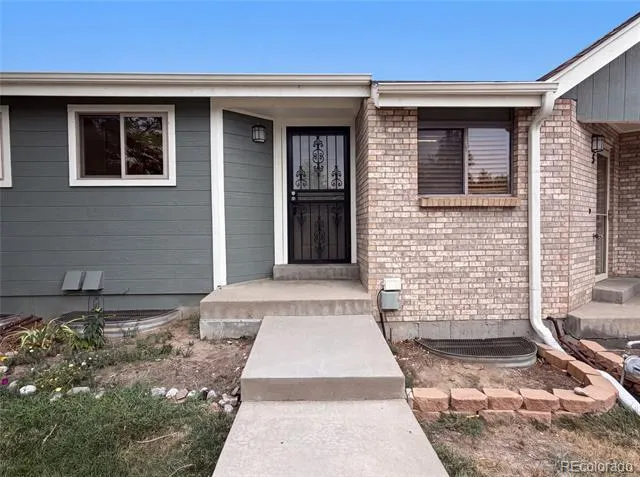 8733 W Cornell Avenue #4 Denver, CO 80227
