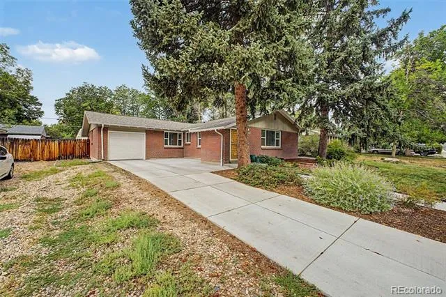 6129 Everett Street Arvada, CO 80004