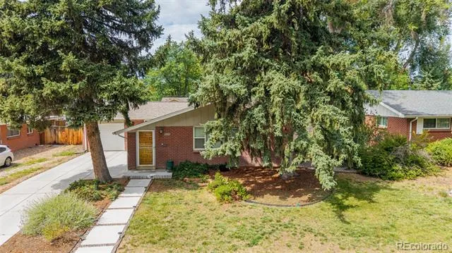 6129 Everett Street Arvada, CO 80004