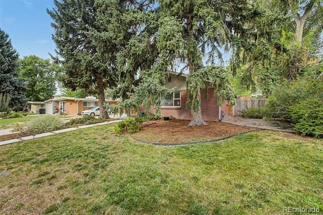 6129 Everett Street Arvada, CO 80004