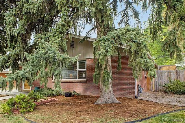 6129 Everett Street Arvada, CO 80004