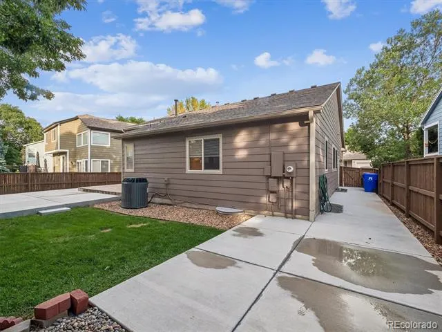 9669 Sydney Lane Highlands Ranch, CO 80130