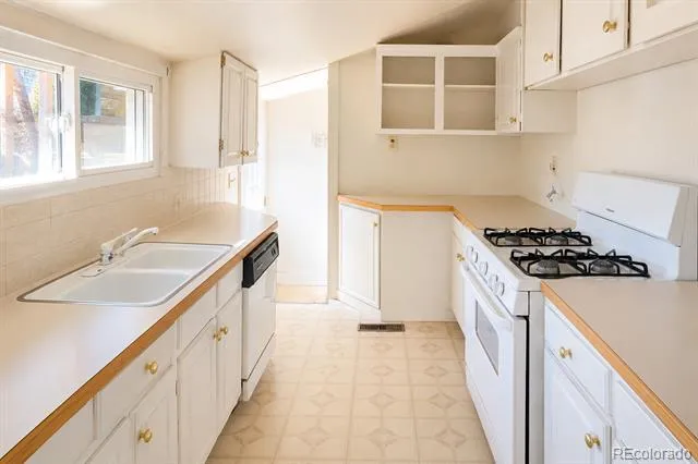 2827 S Cherokee Street Englewood, CO 80110