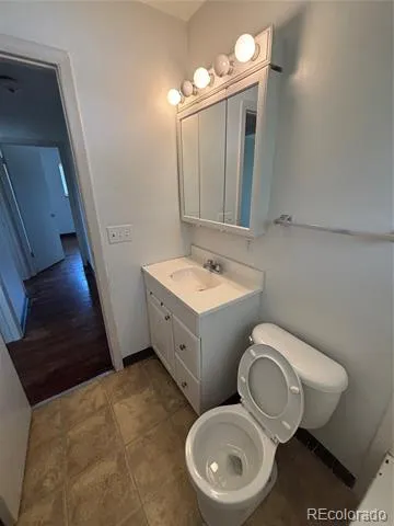 664 W Longview Avenue Littleton, CO 80120