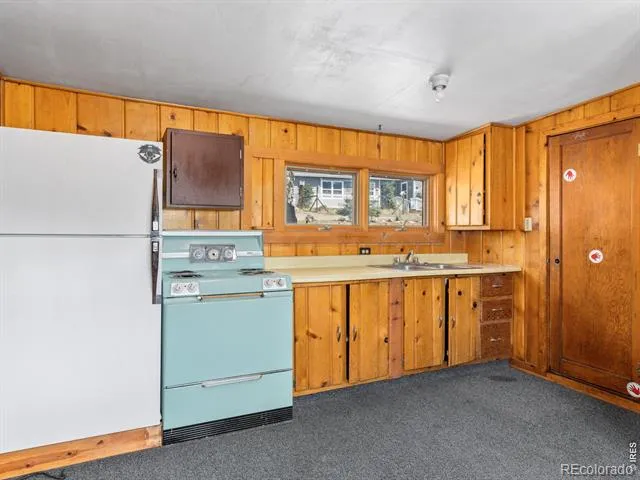 1611 High Drive Estes Park, CO 80517