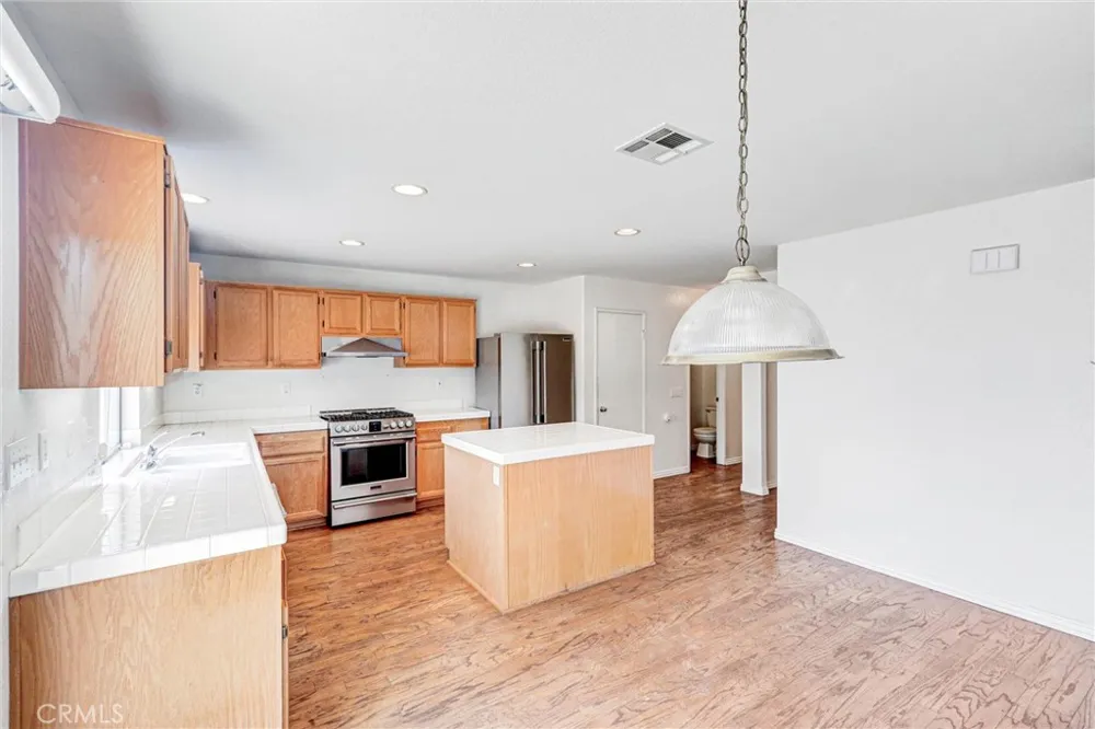 833 Pheasant Street Corona, CA 92881