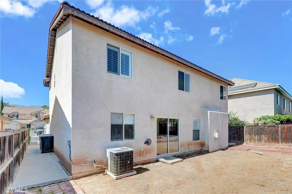 833 Pheasant Street Corona, CA 92881