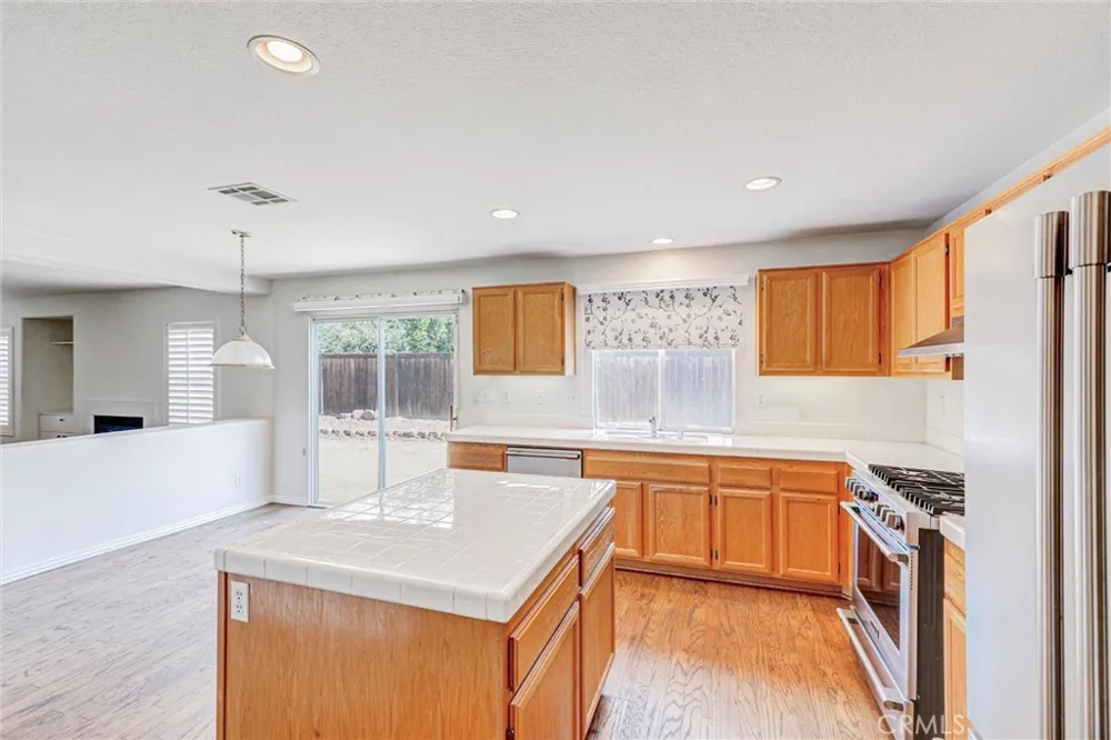 833 Pheasant Street Corona, CA 92881