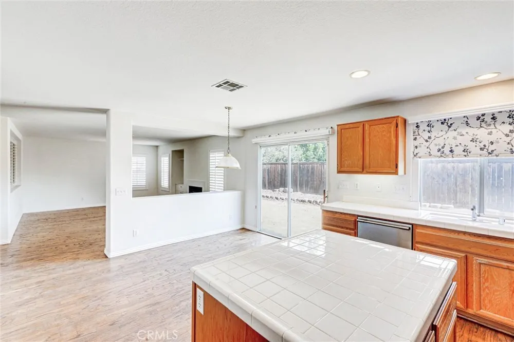 833 Pheasant Street Corona, CA 92881