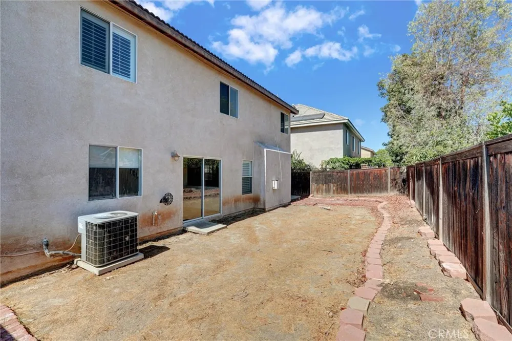 833 Pheasant Street Corona, CA 92881