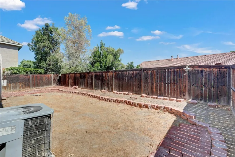 833 Pheasant Street Corona, CA 92881