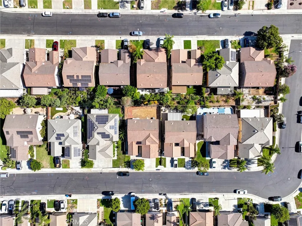 833 Pheasant Street Corona, CA 92881