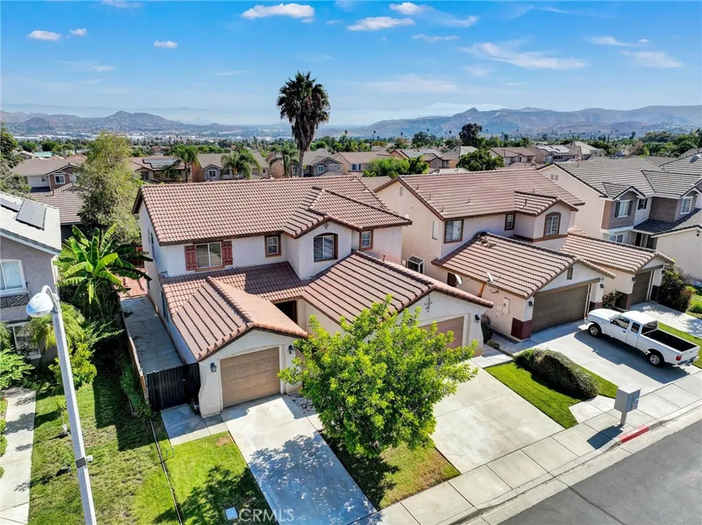 833 Pheasant Street Corona, CA 92881