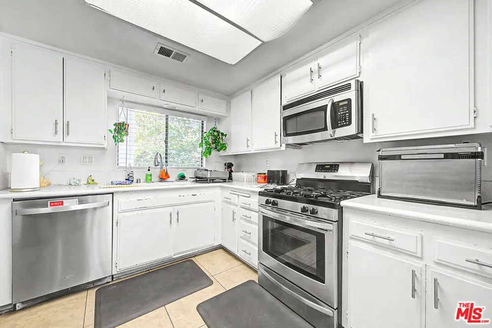 91 Helecho Court Thousand Oaks, CA 91362