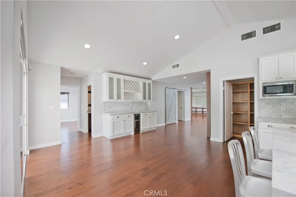 17343 Martha Street Encino, CA 91316