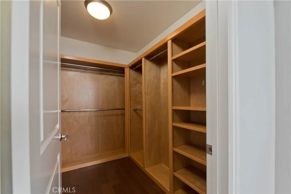 17343 Martha Street Encino, CA 91316
