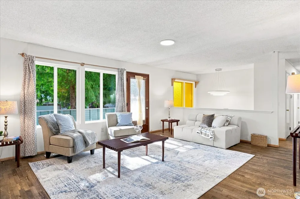 30209 21st Avenue S Federal Way, WA 98003