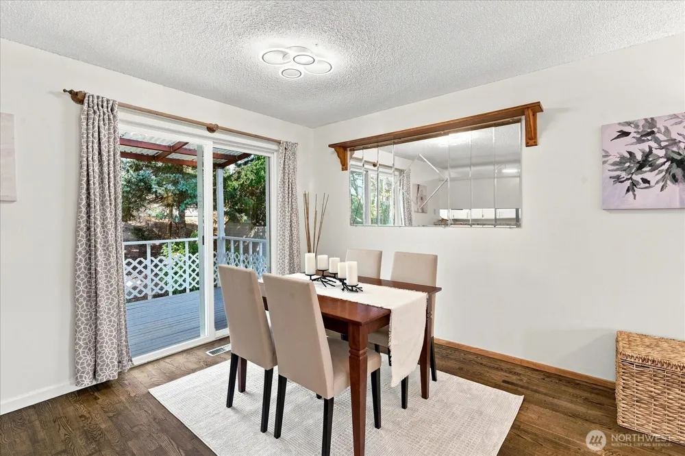 30209 21st Avenue S Federal Way, WA 98003
