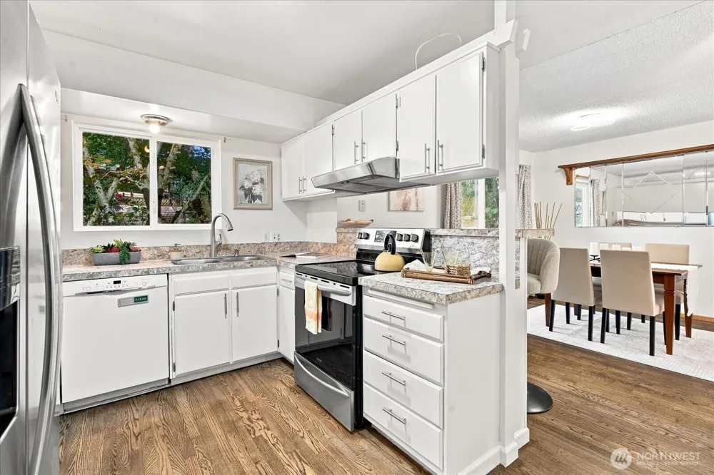 30209 21st Avenue S Federal Way, WA 98003