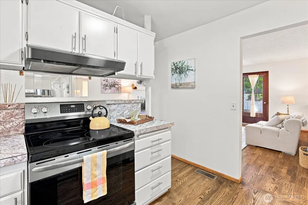 30209 21st Avenue S Federal Way, WA 98003
