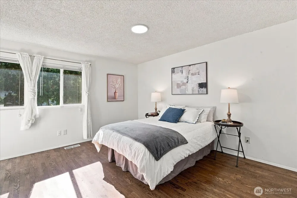 30209 21st Avenue S Federal Way, WA 98003