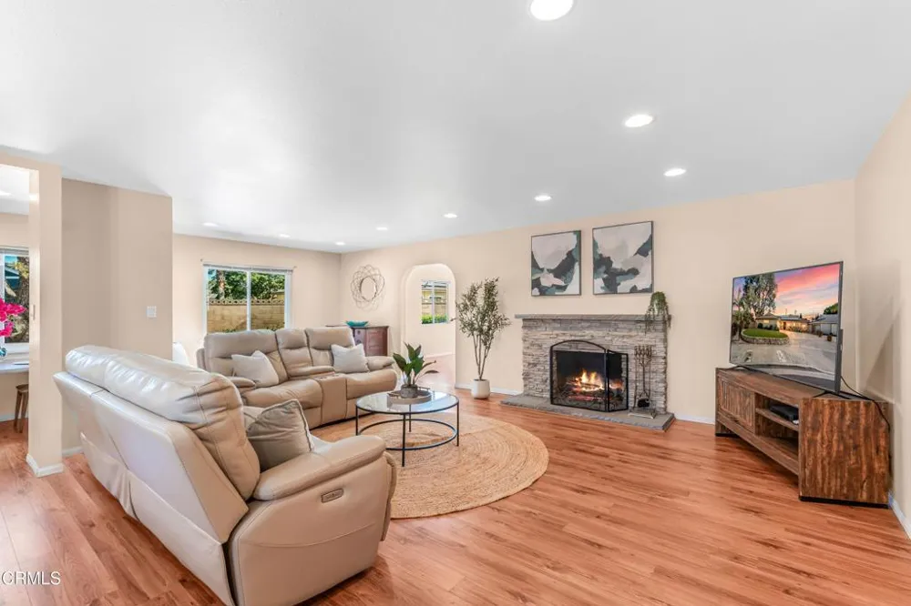 3287 Curt Drive Camarillo, CA 93010