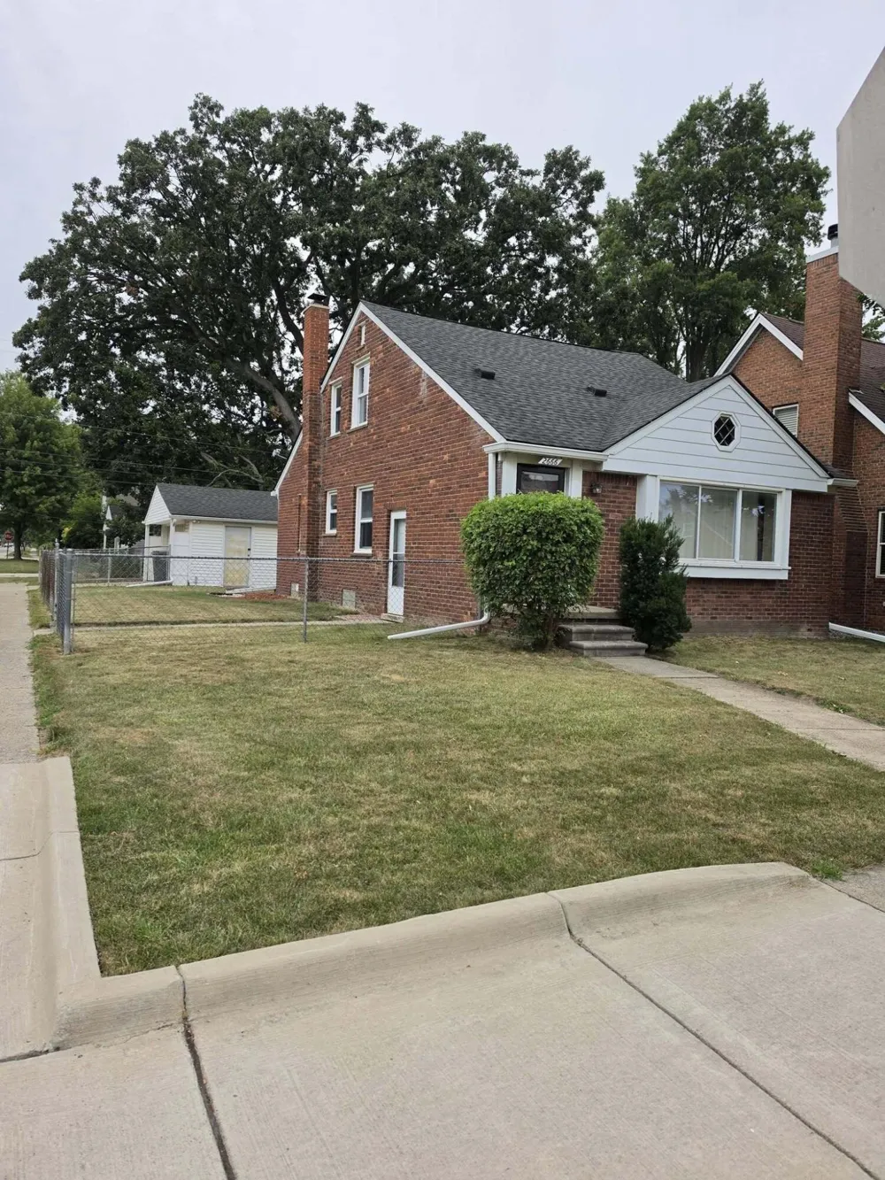 2666 Willow Street Dearborn, MI 48124