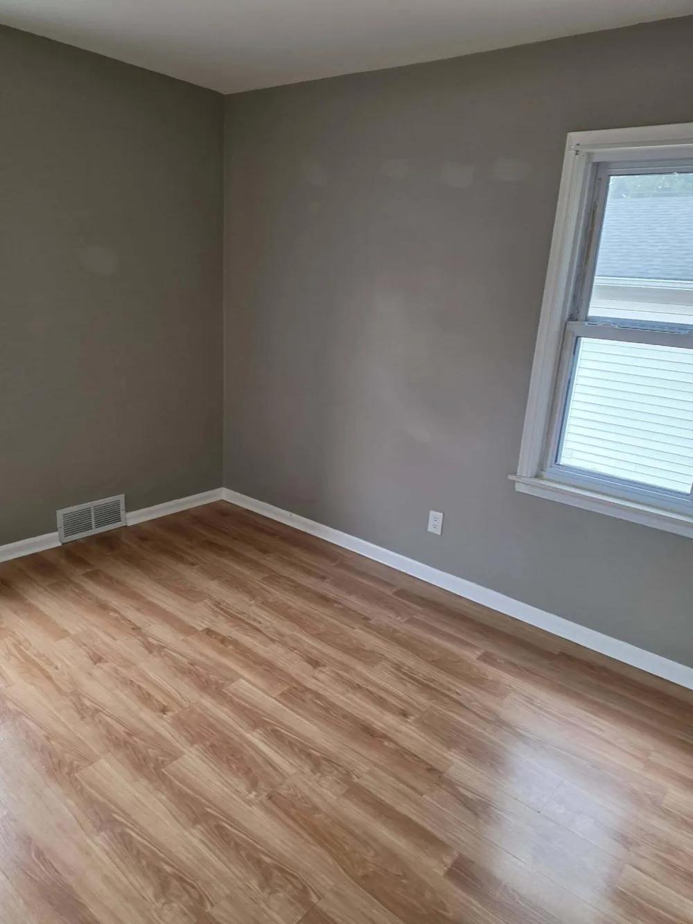 2666 Willow Street Dearborn, MI 48124