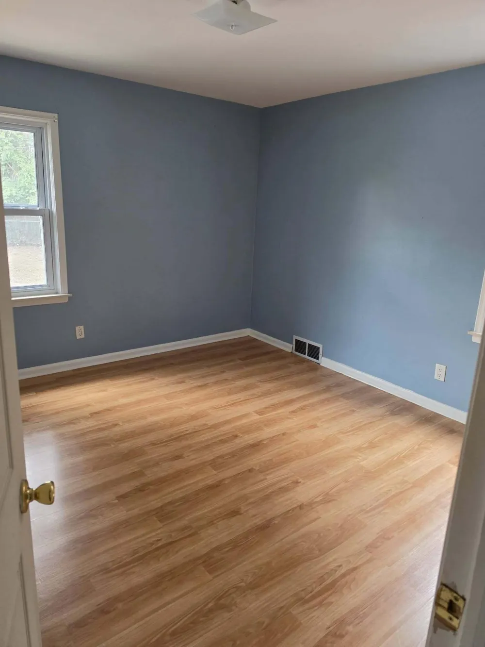 2666 Willow Street Dearborn, MI 48124