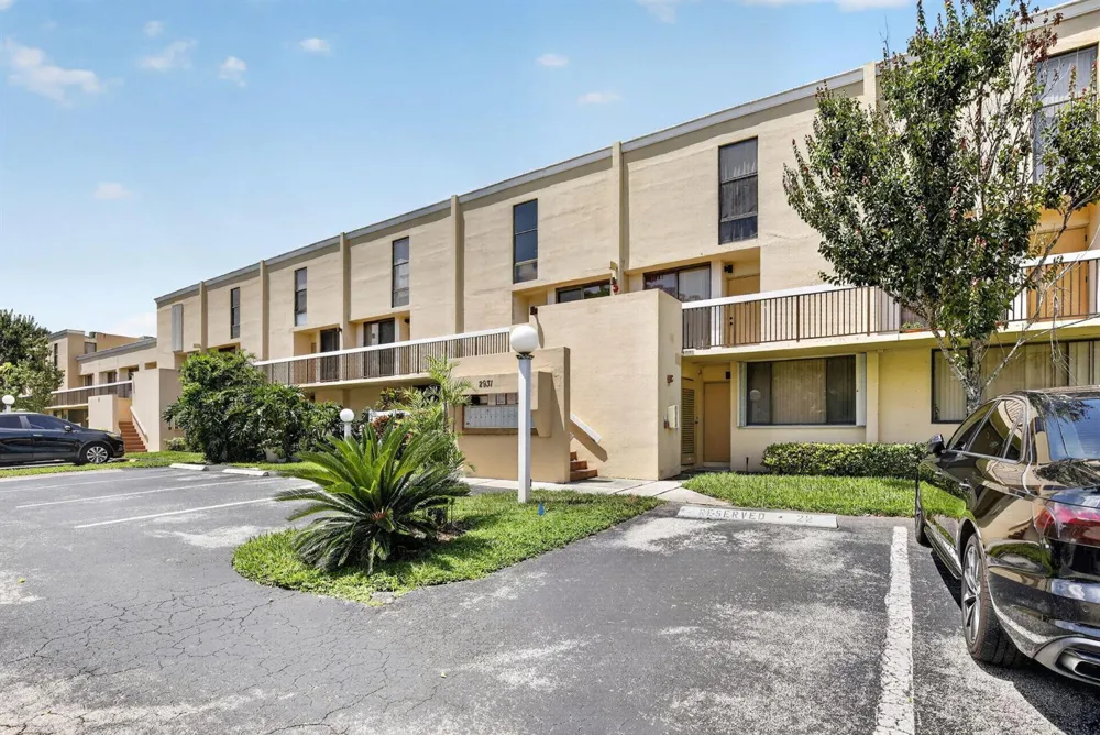 2931 SW 87th Terrace #1922 Davie, FL 33328