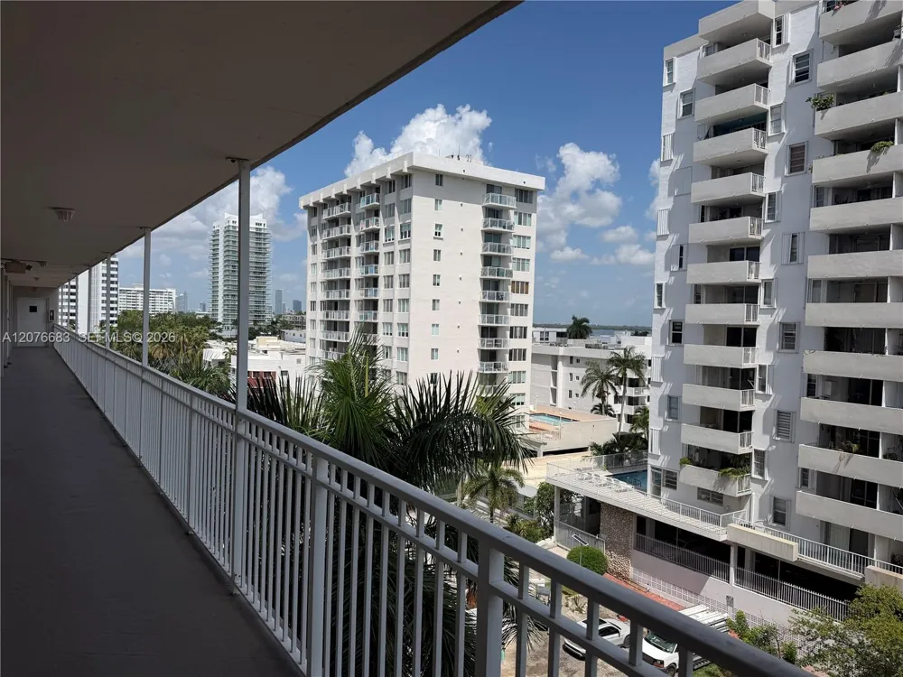 1300 Lincoln Rd #E705 Miami Beach, FL 33139