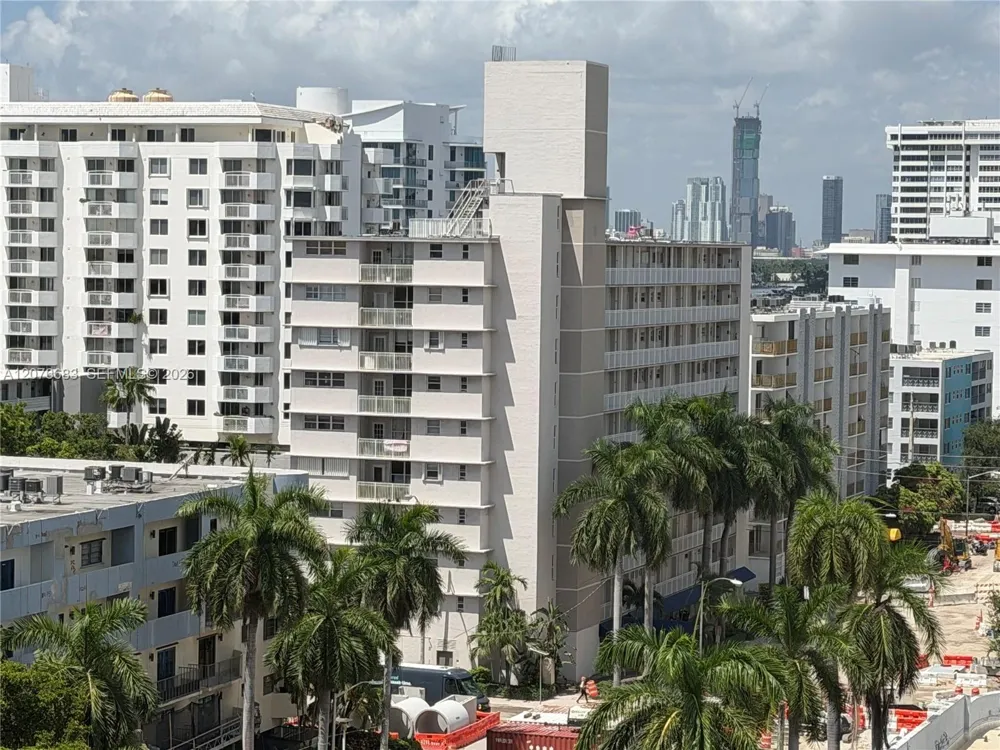 1300 Lincoln Rd #E705 Miami Beach, FL 33139