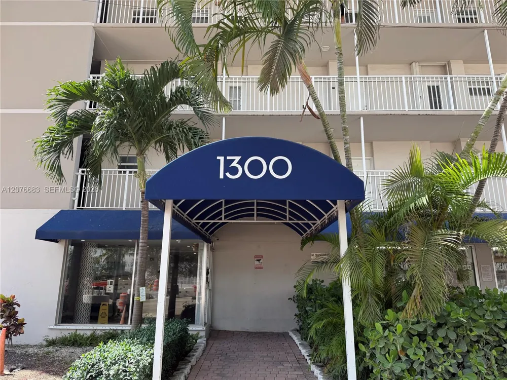 1300 Lincoln Rd #E705 Miami Beach, FL 33139