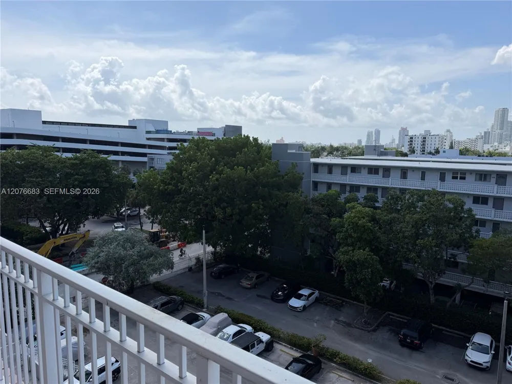 1300 Lincoln Rd #E705 Miami Beach, FL 33139