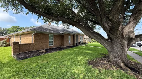 2210 Ridgewood