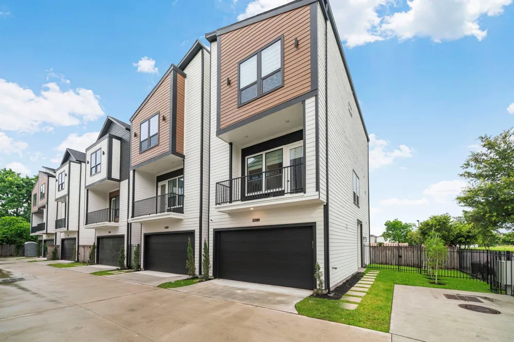 4013 Griggs Road #G Houston, TX 77021