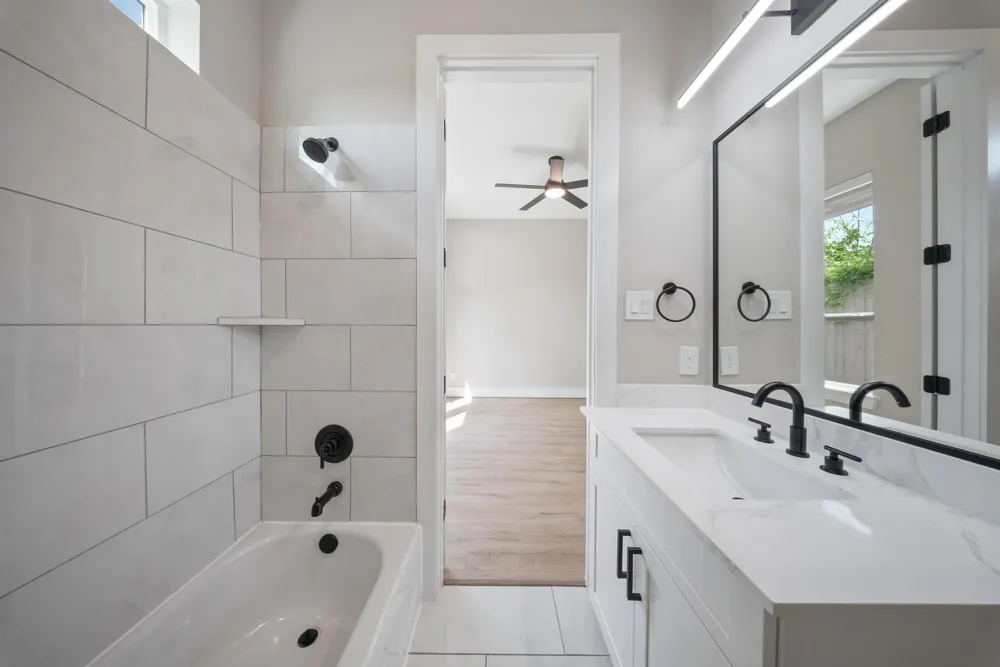 4013 Griggs Road #G Houston, TX 77021