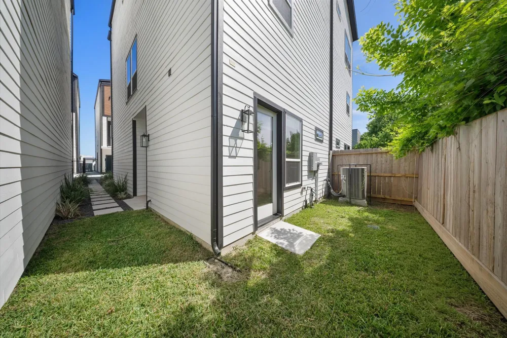 4013 Griggs Road #G Houston, TX 77021