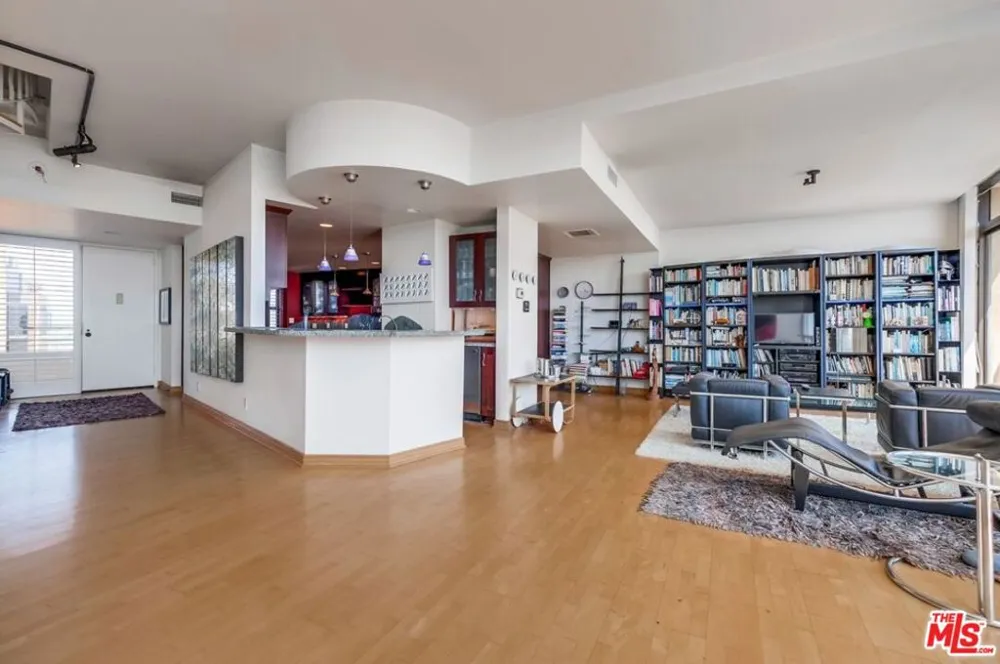 4314 Marina City #PH17 Marina del Rey, CA 90292