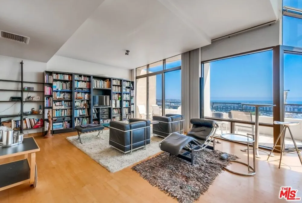 4314 Marina City #PH17 Marina del Rey, CA 90292