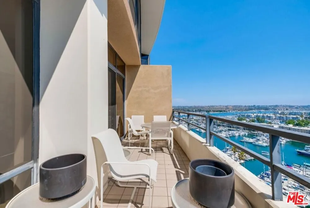 4314 Marina City #PH17 Marina del Rey, CA 90292