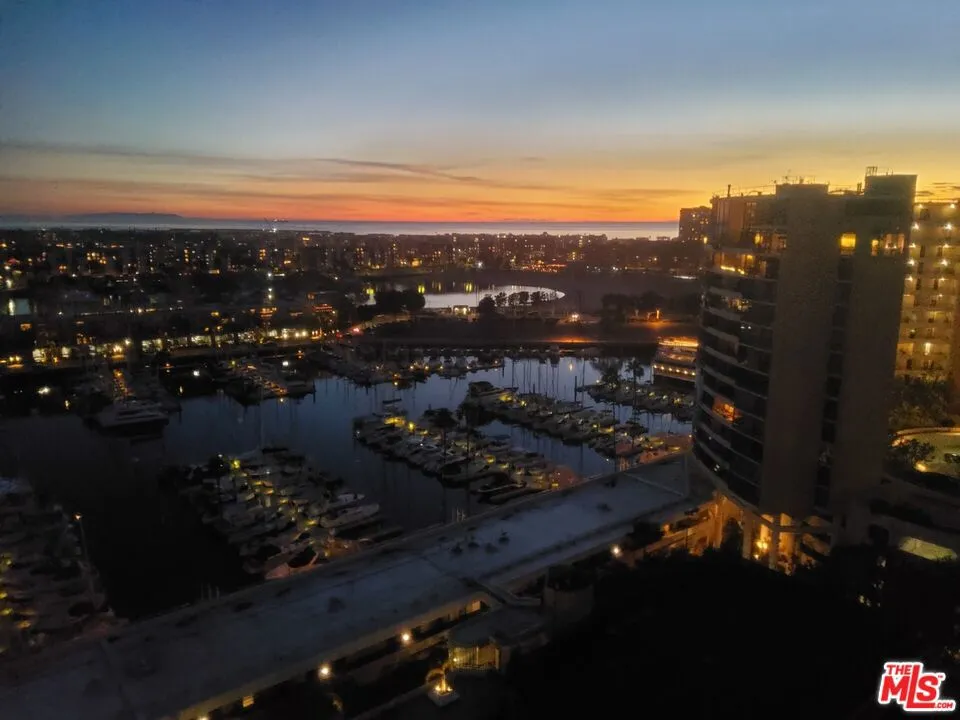 4314 Marina City #PH17 Marina del Rey, CA 90292
