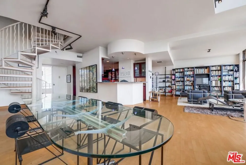 4314 Marina City #PH17 Marina del Rey, CA 90292