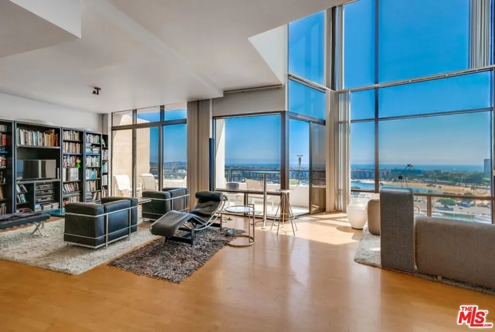 4314 Marina City #PH17 Marina del Rey, CA 90292