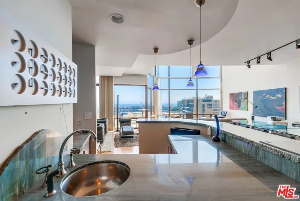 4314 Marina City #PH17 Marina del Rey, CA 90292