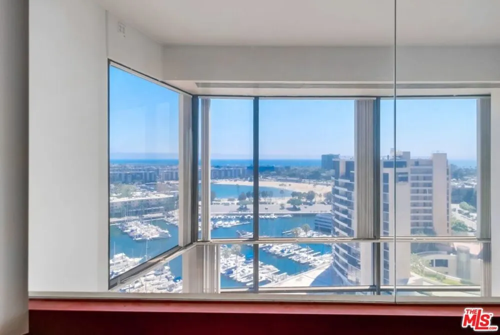 4314 Marina City #PH17 Marina del Rey, CA 90292