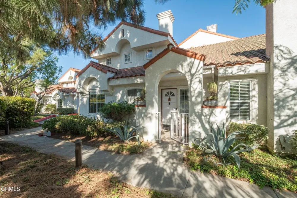 287 Camino Toluca Camarillo, CA 93010